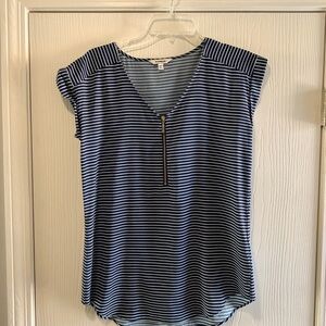 Express Striped Navy V-Neck Zip Front Top size small - like new condition
